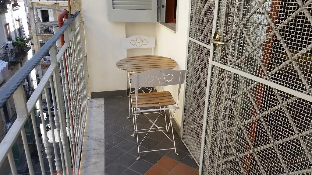 Residenza Il Castello Hotel Naples Guest house