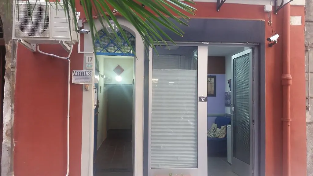 Hotel Residenza Il Castello Napoli 0*,  Italia
