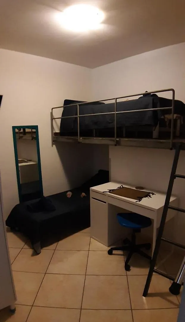 Hotel Residenza Il Castello Napoli 0*,  Italia